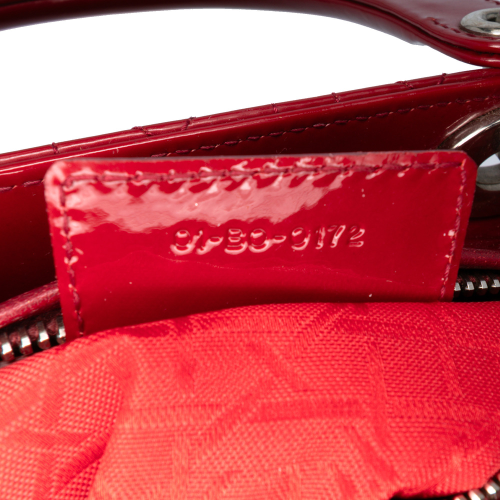 Pre-Loved Dior Medium Patent Cannage Lady Dior - Picture 6 of 10